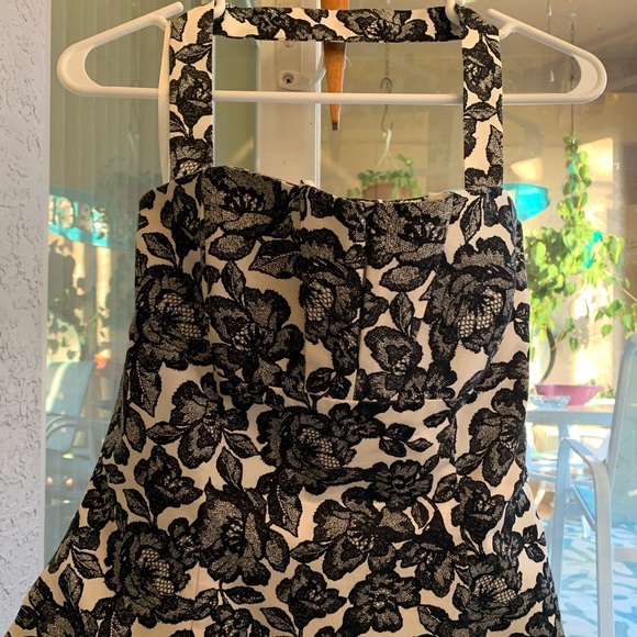 White House Black Market Strapless Bustier - Picture 2 of 7